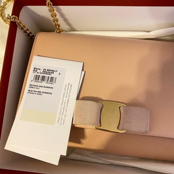 Salvatore Ferragamo Crossbody Chain Bag - Picture 5 of 7